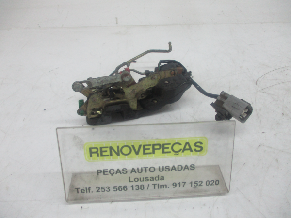 Fechadura / fecho porta frente esquerdo TOYOTA HiAce IV (LXH1_, RZH1_, LH1_)