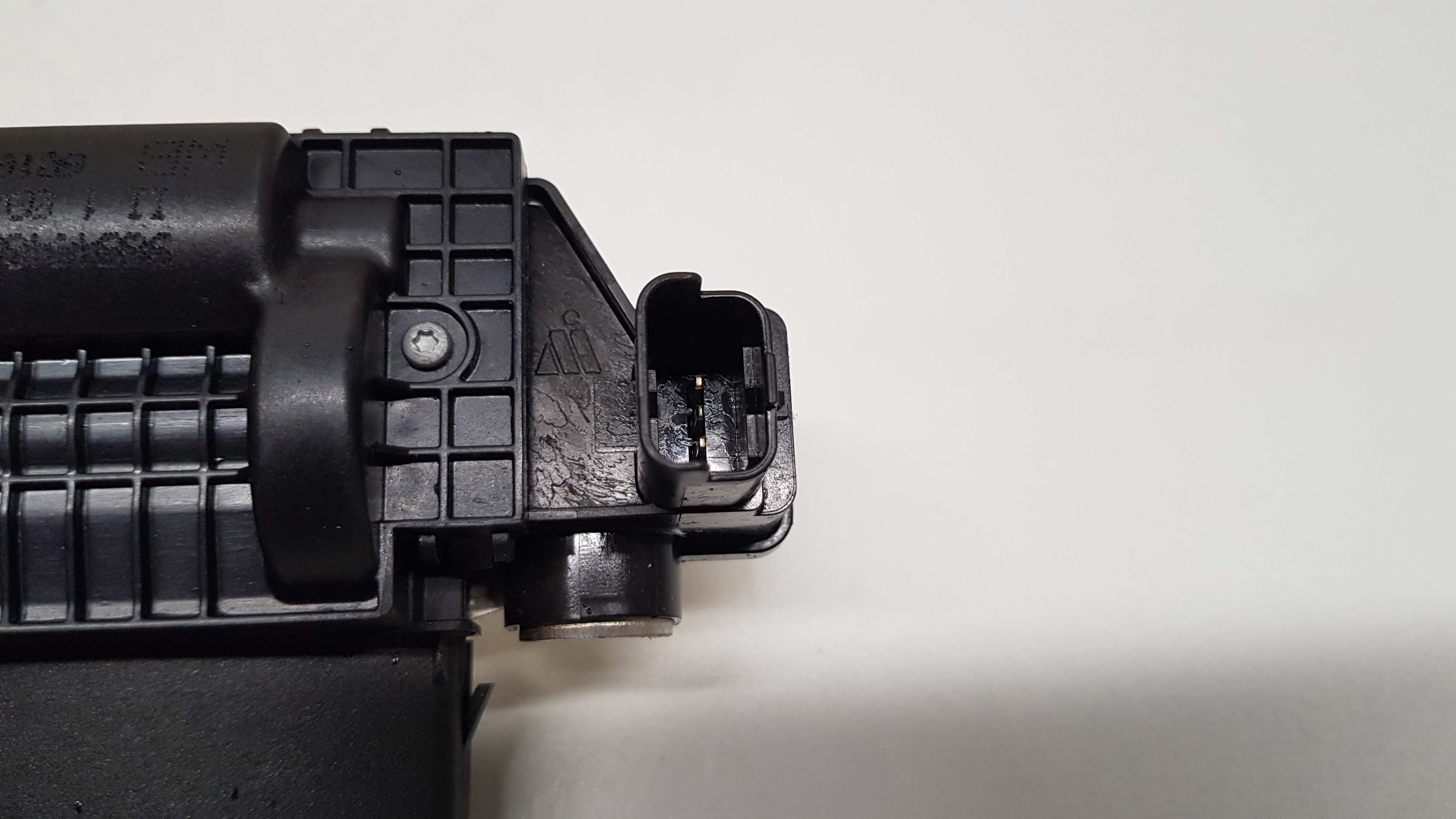 Motor Fecho Mala PEUGEOT 208 Imagem-2