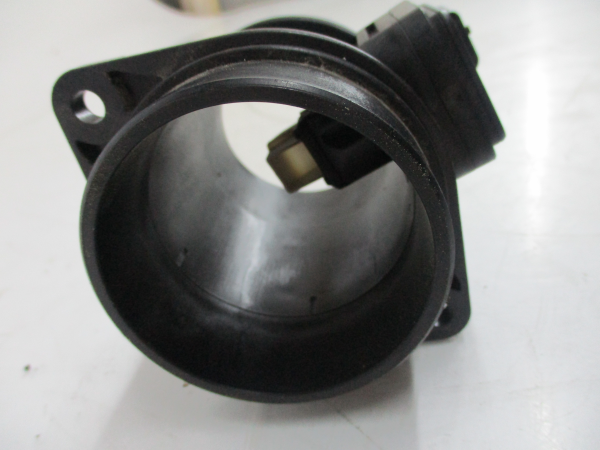 Medidor massa de ar / MAF RENAULT Megane III (BZ0_) Imagem-3