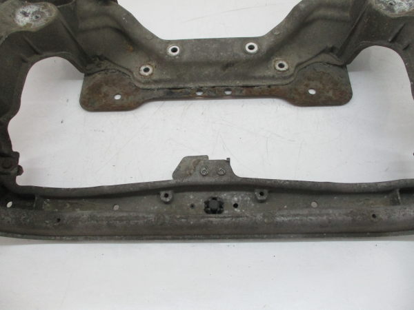 Subchasis delantero MERCEDES-BENZ Classe C (W203) Imagem-3