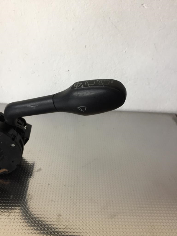 Conjunto / manetes de luzes e limpa vidros VOLKSWAGEN Caddy II (9K)