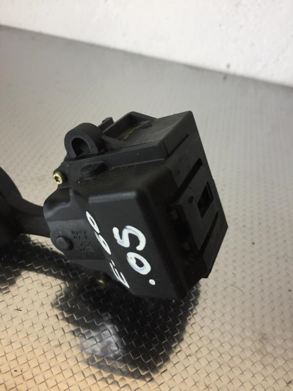 Conjunto / manetes de luzes e limpa vidros BMW 5 (E60) Imagem-4