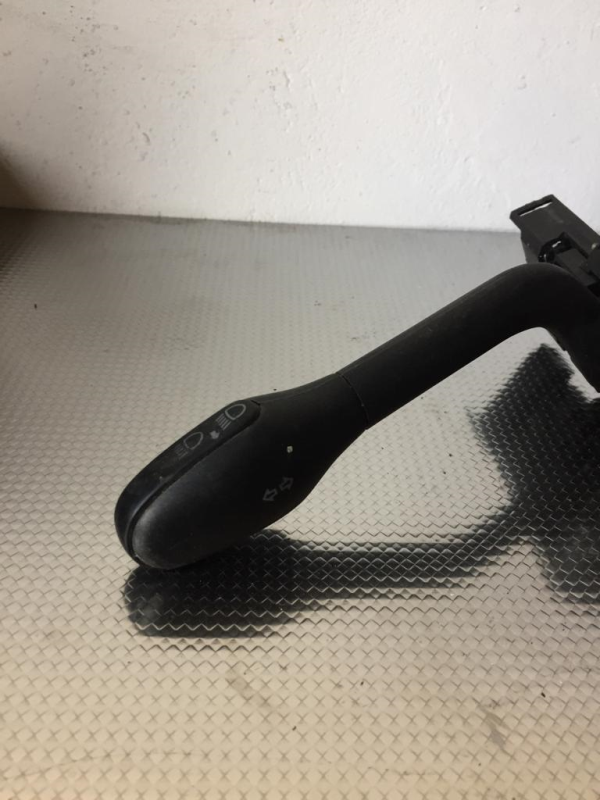 Conjunto / manetes de luzes e limpa vidros VOLKSWAGEN Caddy II (9K)