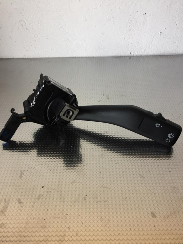 Conjunto / manetes de luzes e limpa vidros VOLKSWAGEN Golf V (1K1)