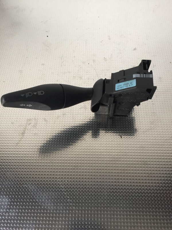 Conjunto / manetes de luzes e limpa vidros FORD Fiesta V (JH_, JD_)