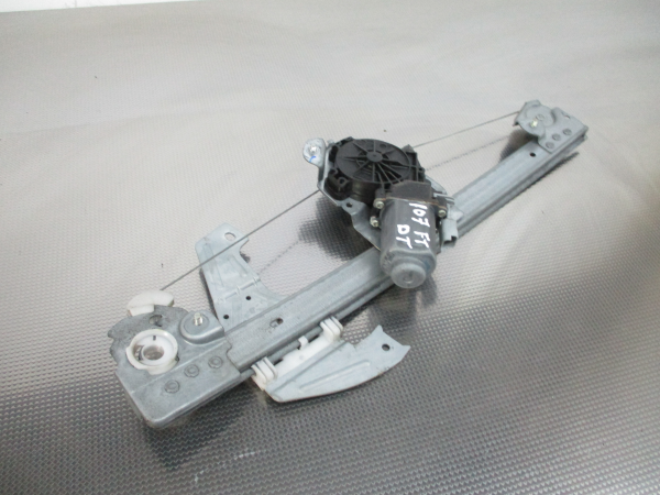 Elevador vidros frente direito PEUGEOT 107 Imagem-1