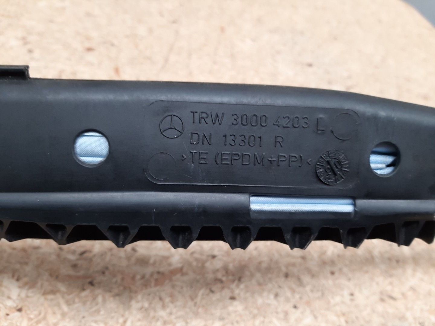 Airbag Rideau Droite MERCEDES-BENZ Classe C (W203) Imagem-1