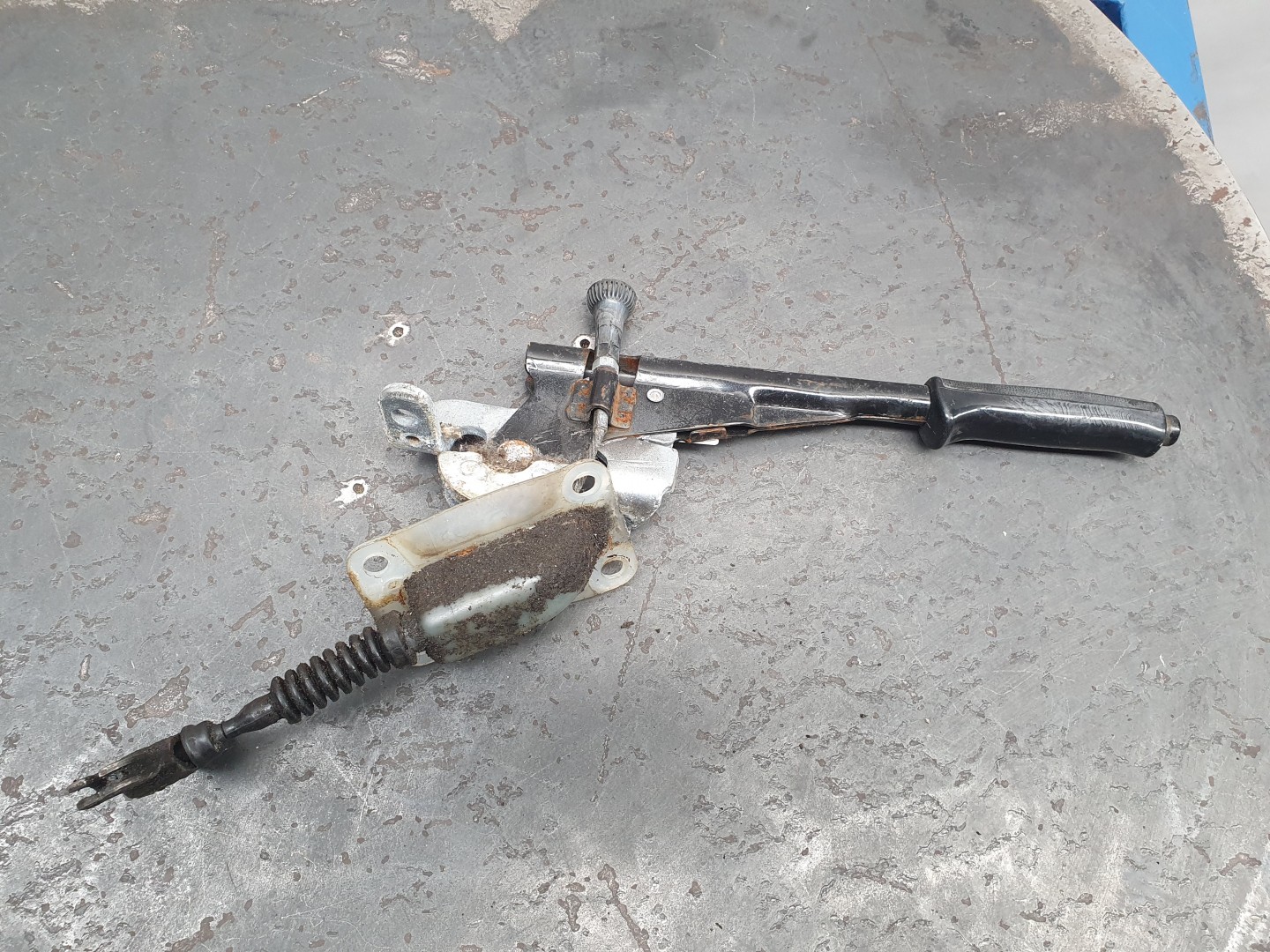 Frein à main / de stationnement TOYOTA Corolla Sedan (KE_) Imagem-1