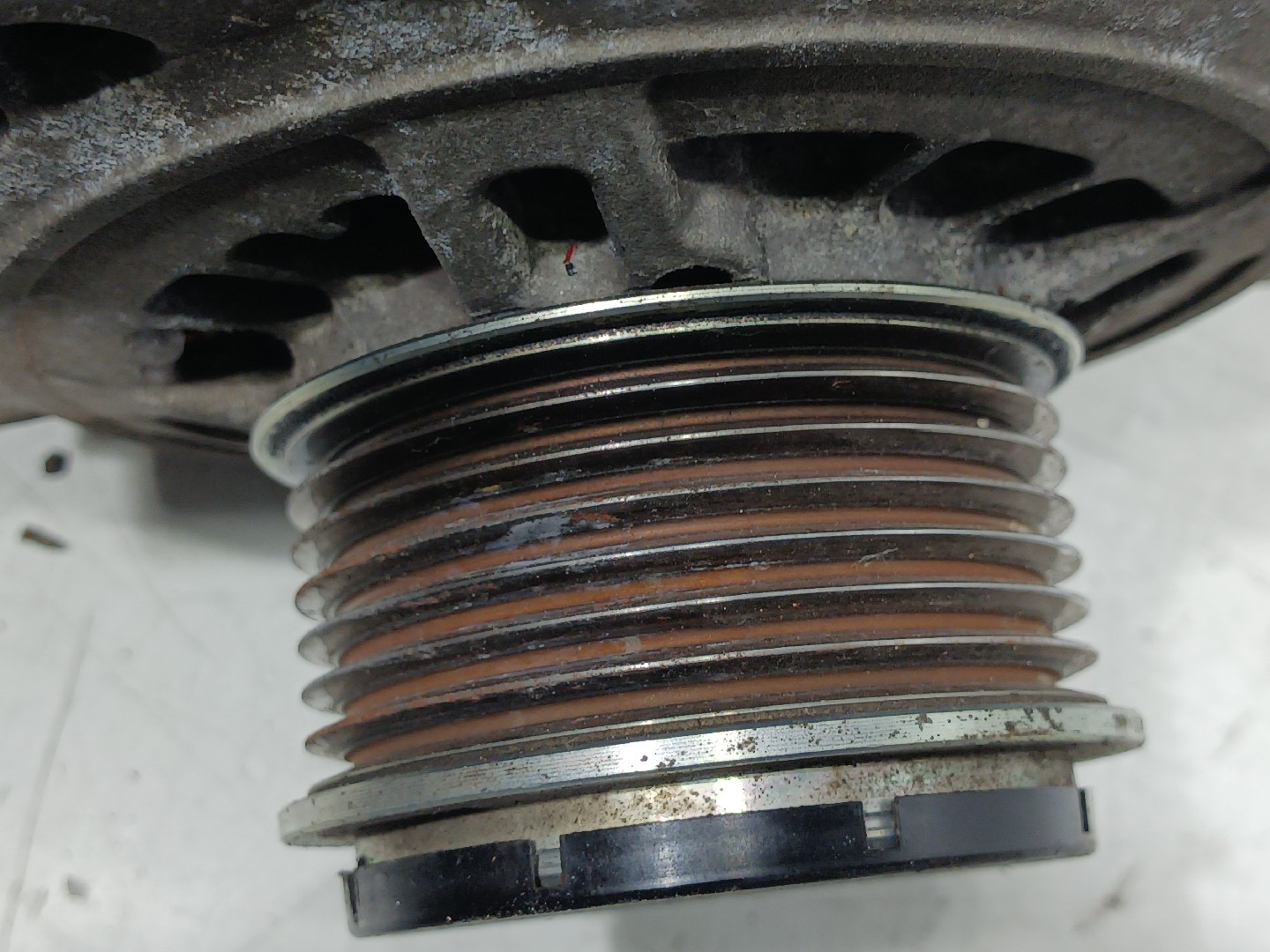 Alternador NISSAN Patrol GR V Wagon (Y61) Imagem-5