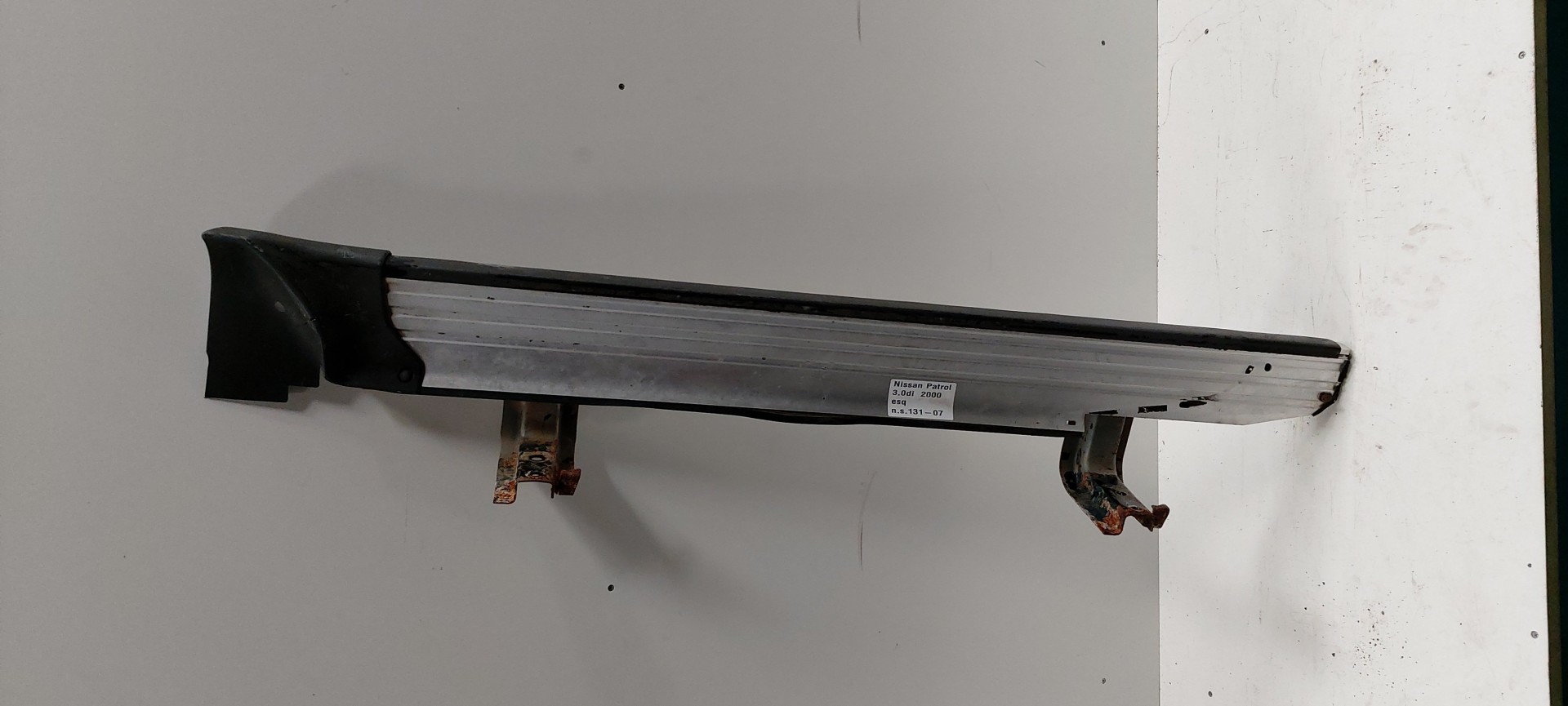 Marchepied NISSAN Patrol GR V Wagon (Y61) Imagem-2