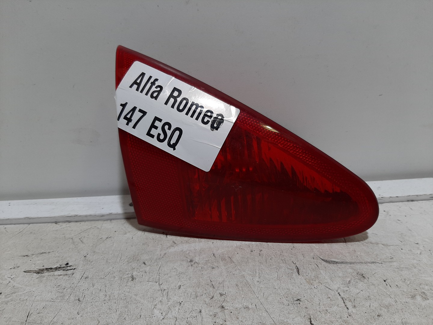 Piloto izquierdo del maletero ALFA ROMEO 147 (937_)