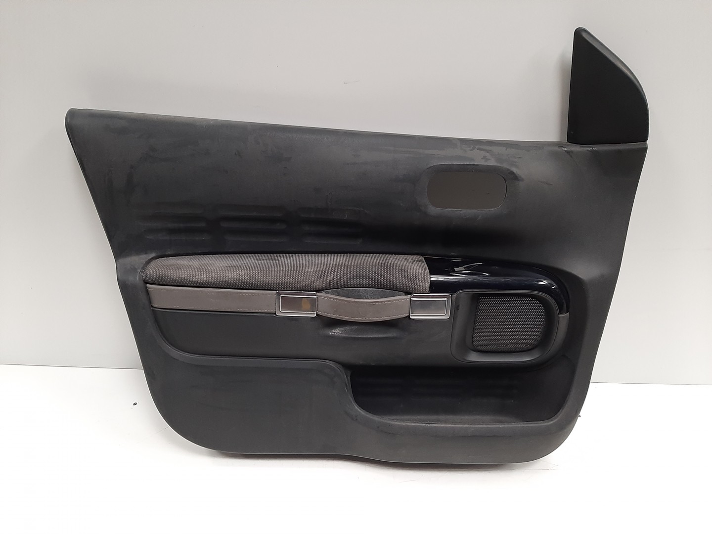 Panneau de porte avant gauche CITROËN C4 Cactus