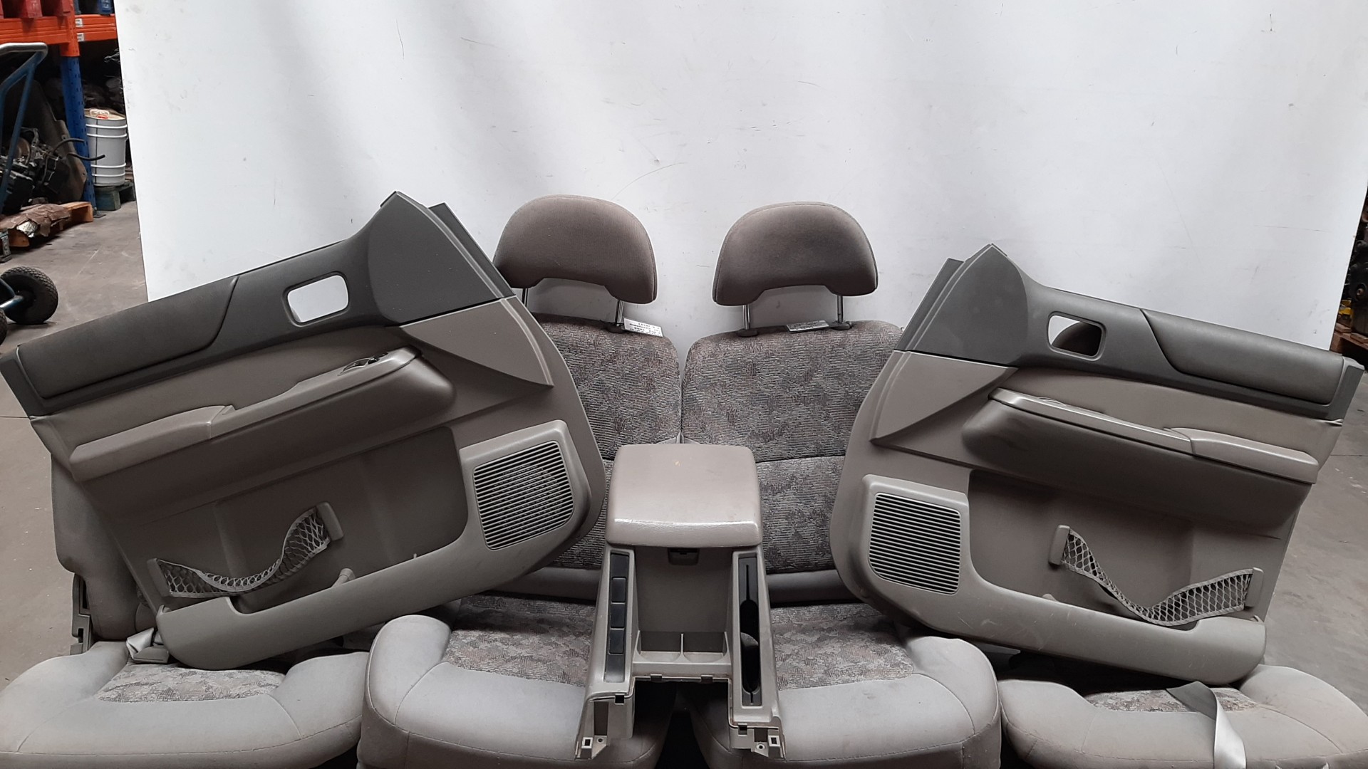 Interior Completo NISSAN Patrol GR V Wagon (Y61) Imagem-1