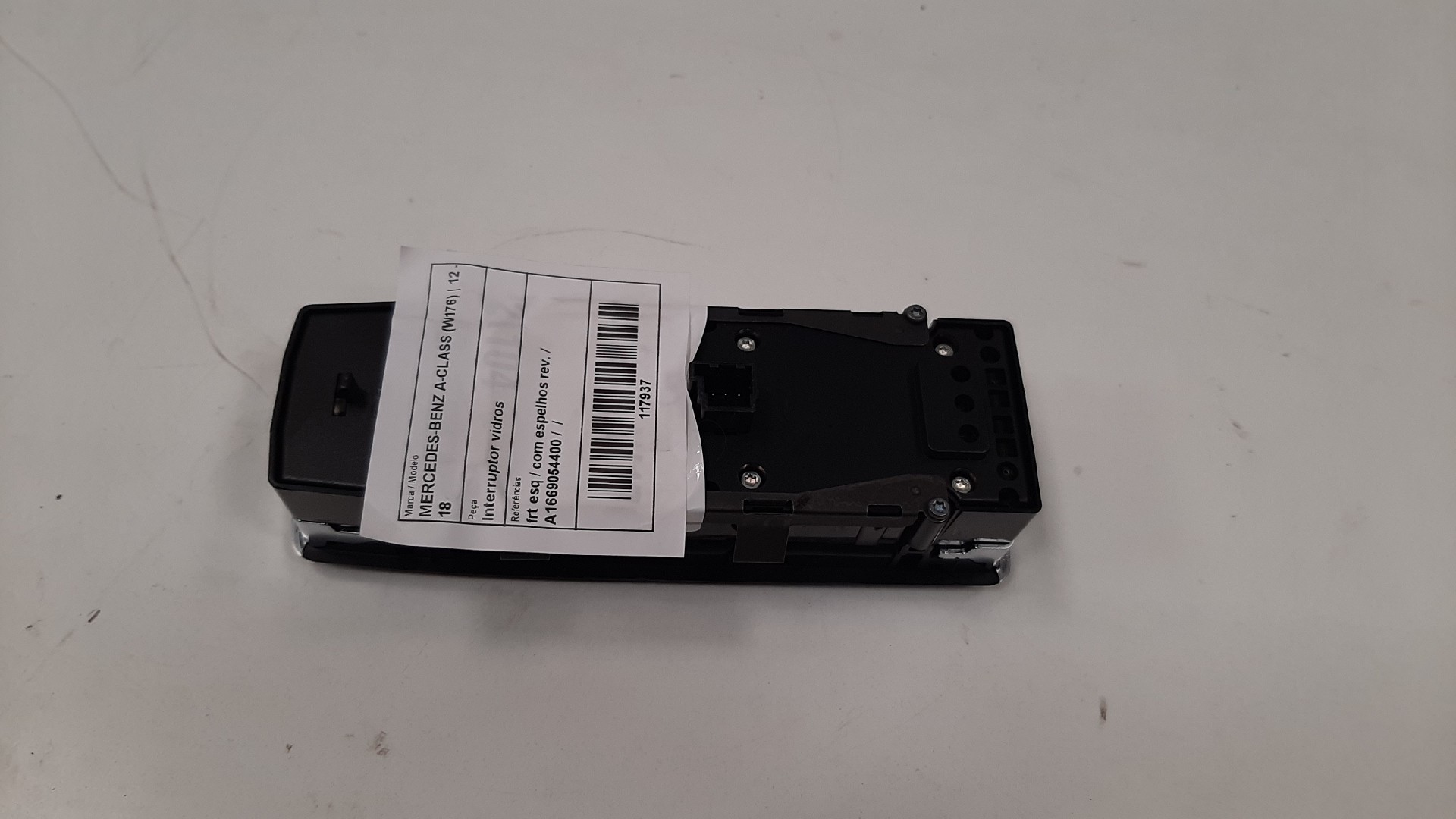 Commande / interrupteur lève-vitre Avant gauche MERCEDES-BENZ Classe A (W176) Imagem-1