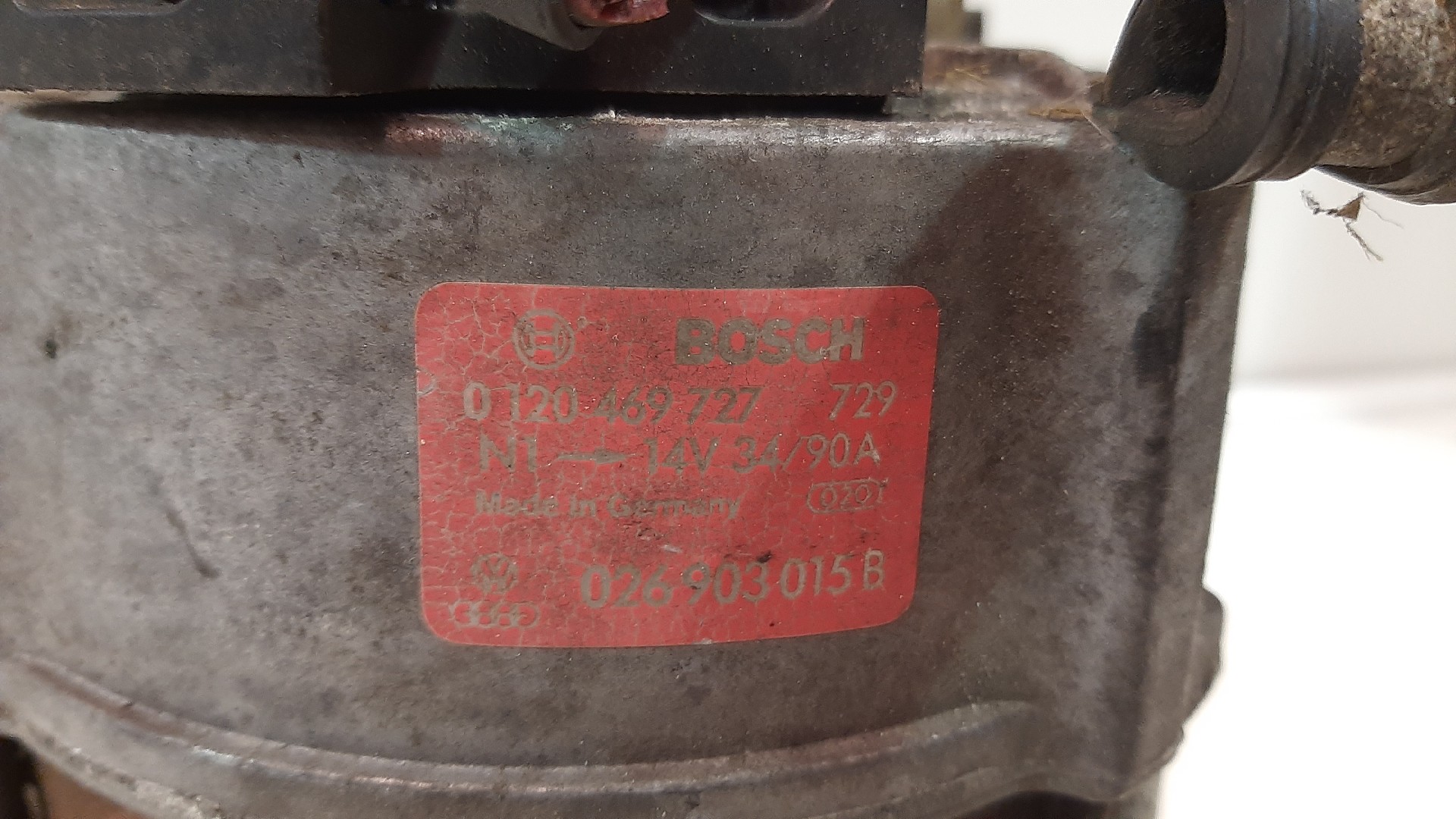 Alternador VOLKSWAGEN Passat Hatchback (32B) Imagem-2