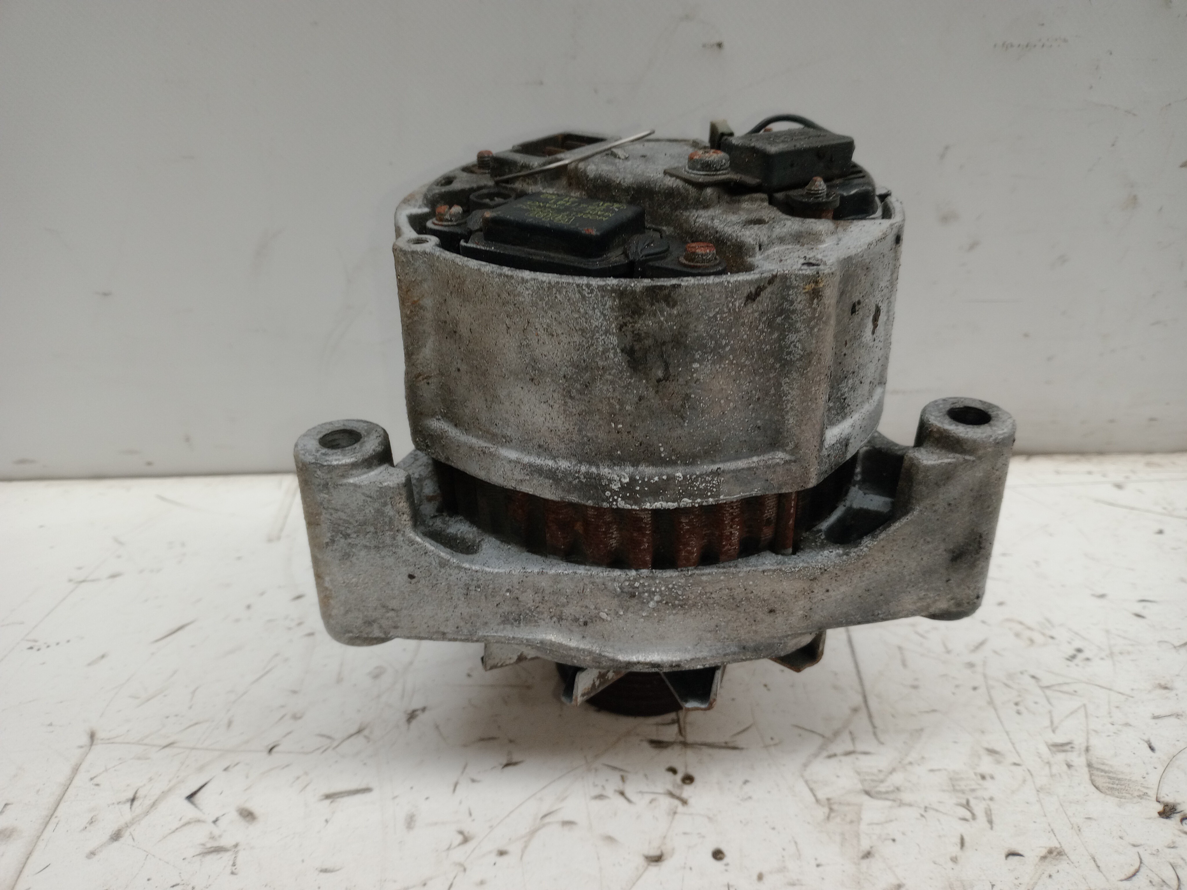 Alternador MERCEDES-BENZ 190 (W201)