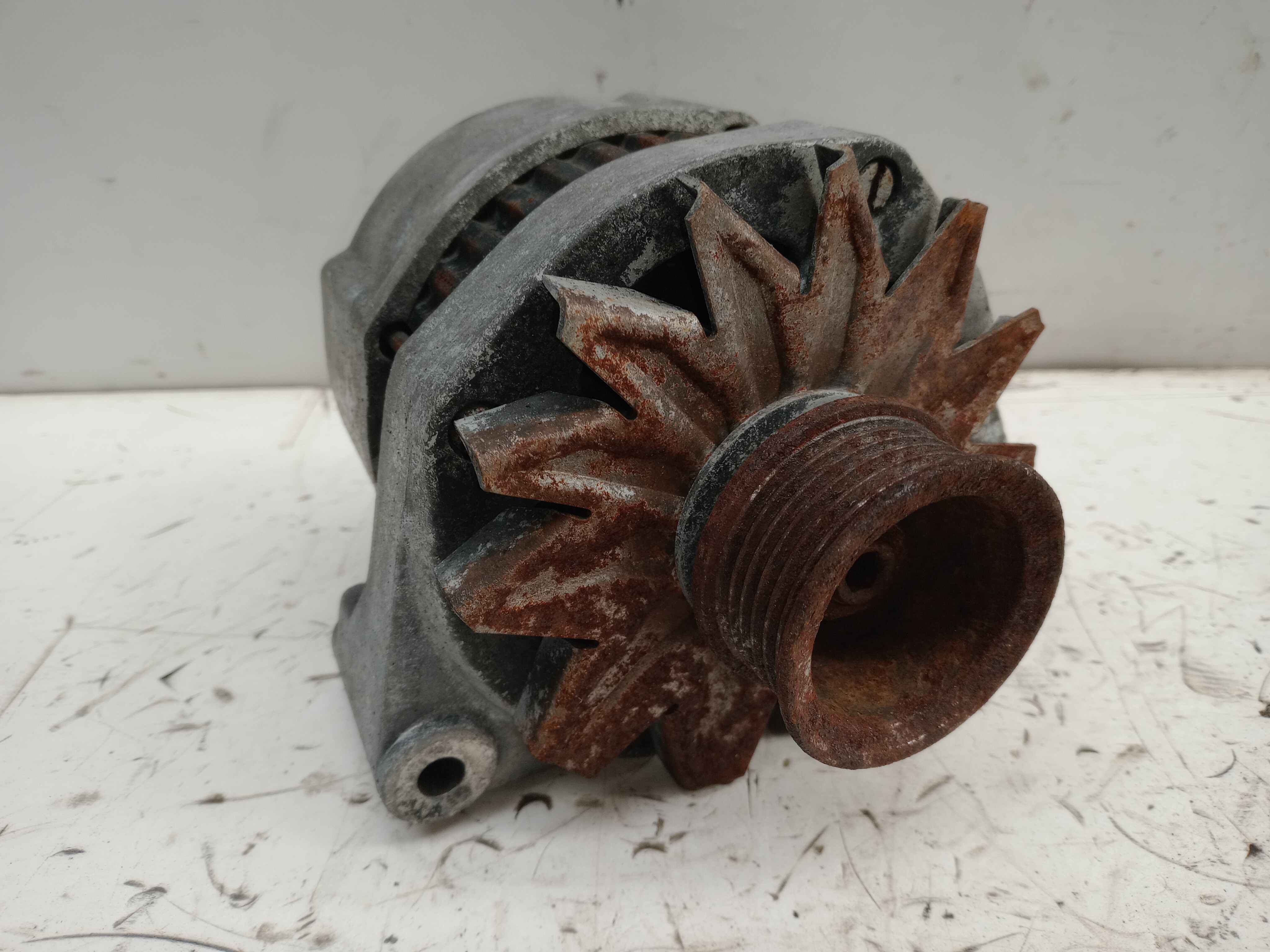 Alternador MERCEDES-BENZ 190 (W201) Imagem-3