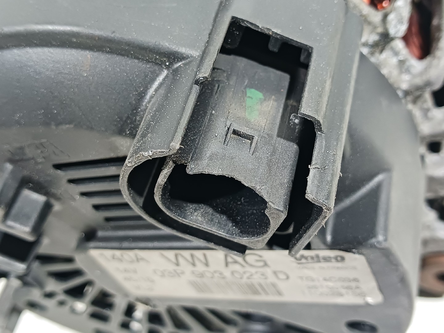 Alternador SEAT Ibiza IV (6J5, 6P1) Imagem-2