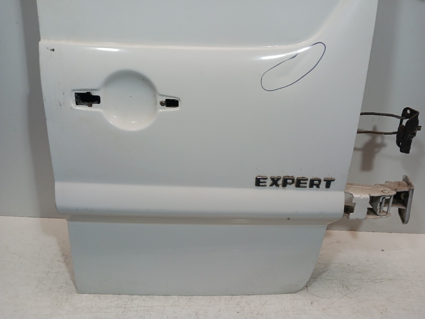 Porte de coffre Droit PEUGEOT Expert (VF3A_, VF3U_, VF3X_) Imagem-1