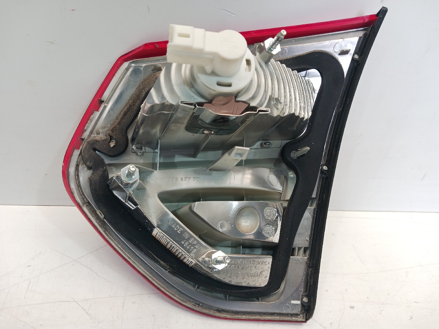 Feu de coffre Gauche CITROËN C4 Picasso I (UD_) Imagem-3