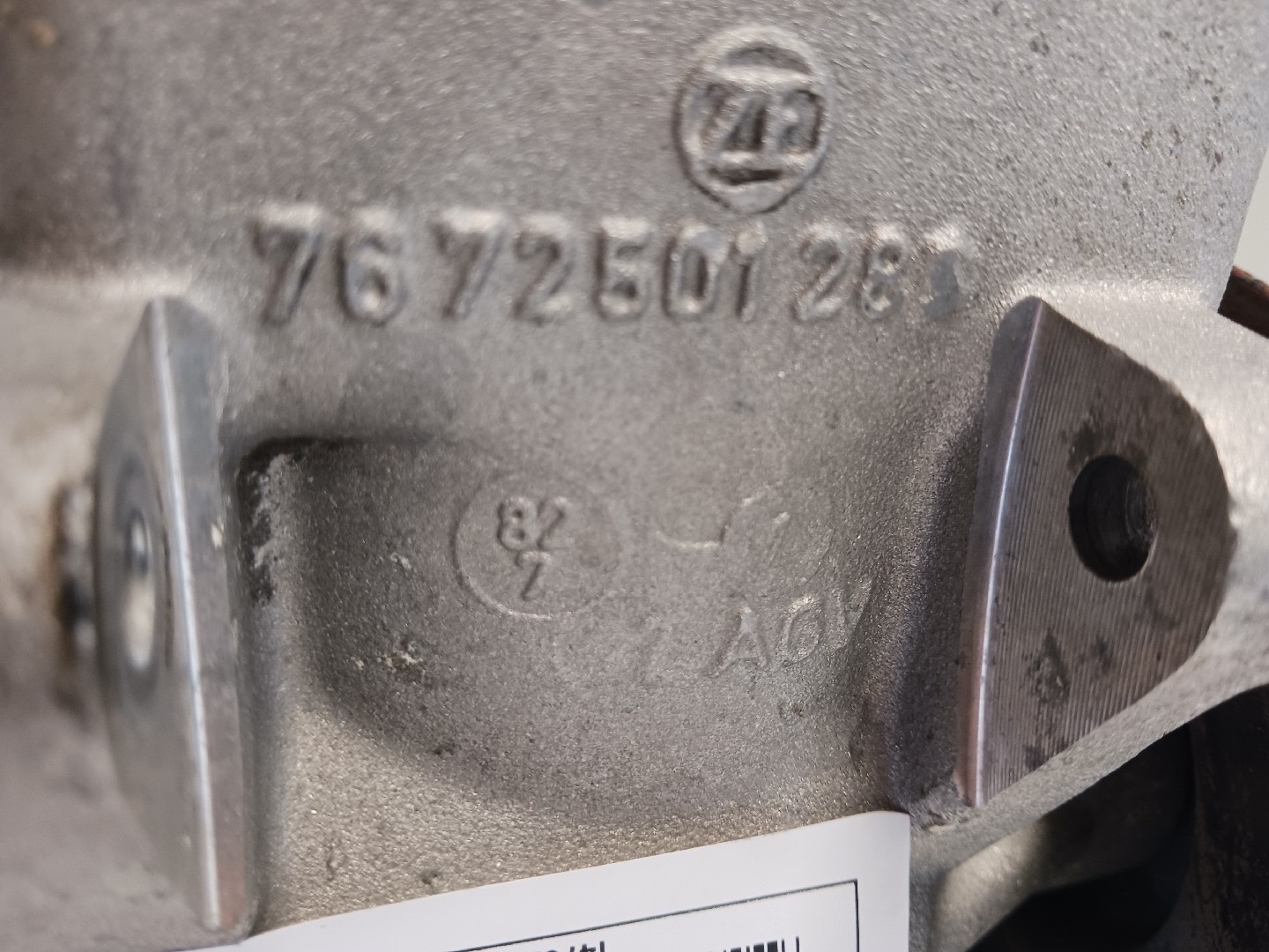 Bomba de dirección MERCEDES-BENZ Três volumes (W123) Imagem-3