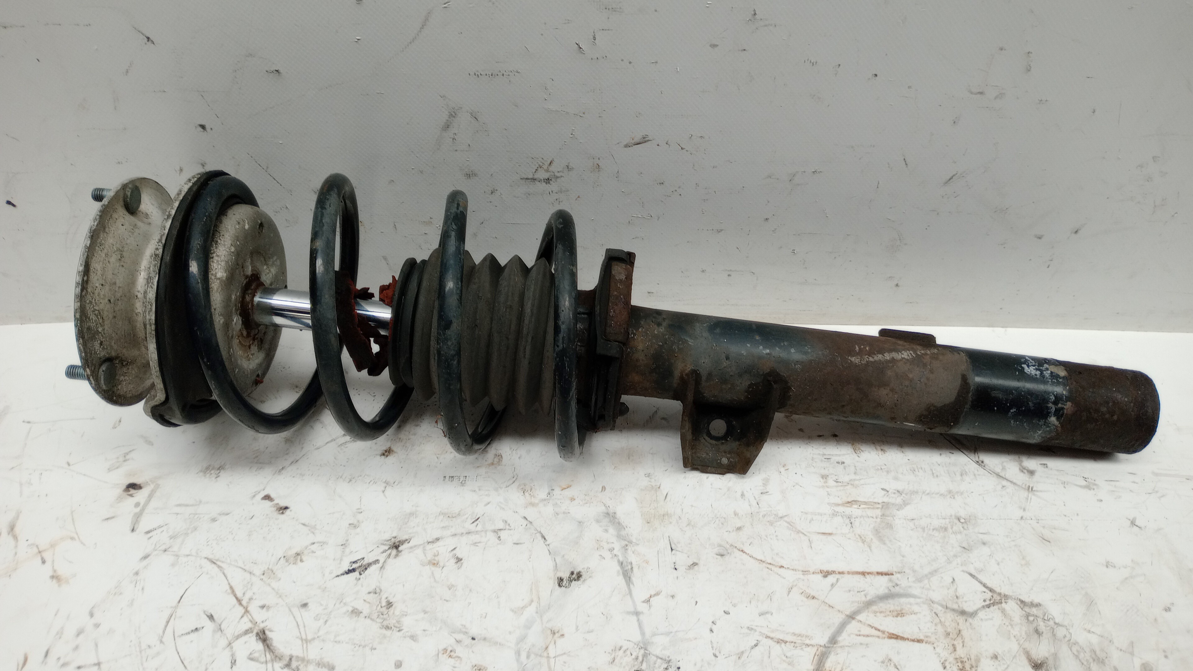 Right Front Shock Absorber BMW 1 (E87) Imagem-0