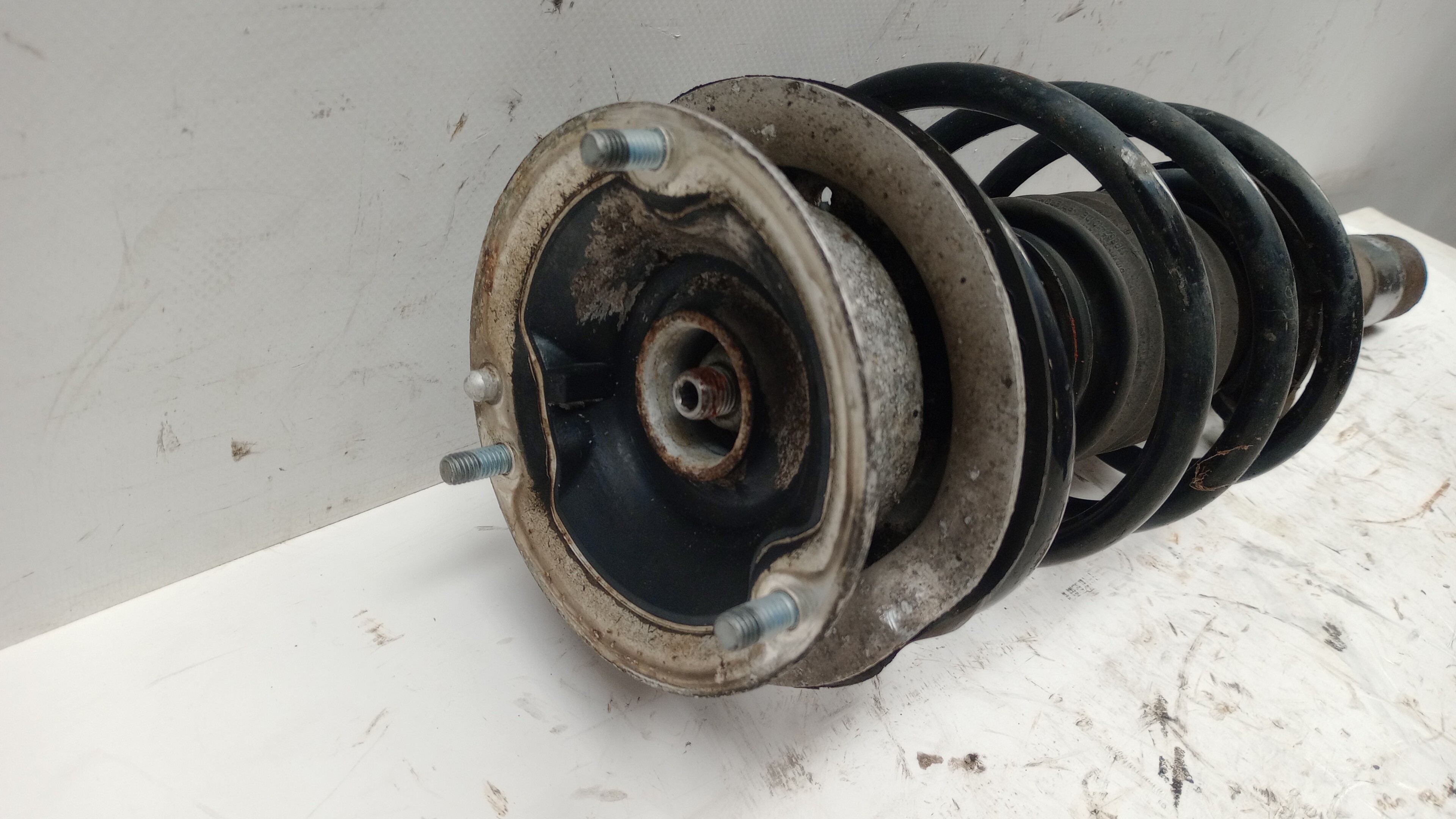 Right Front Shock Absorber BMW 1 (E87) Imagem-1