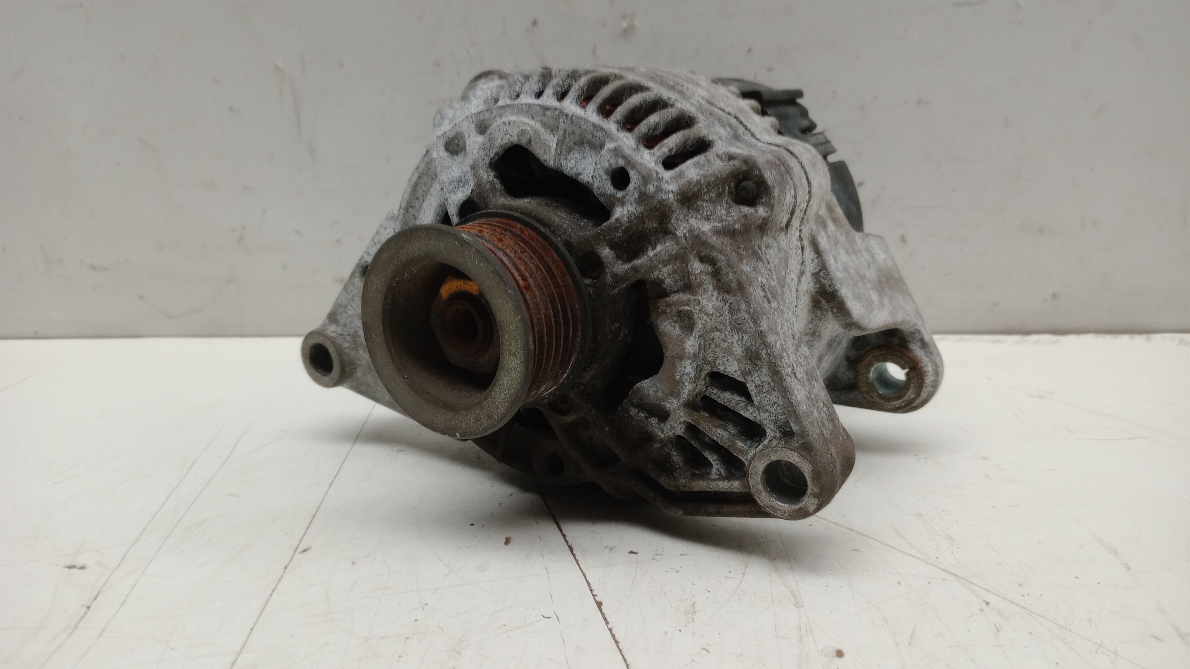 Alternador NISSAN Micra II (K11)
