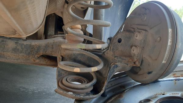 Essieu arrière à disques CITROËN C3 II (SC_) Imagem-2