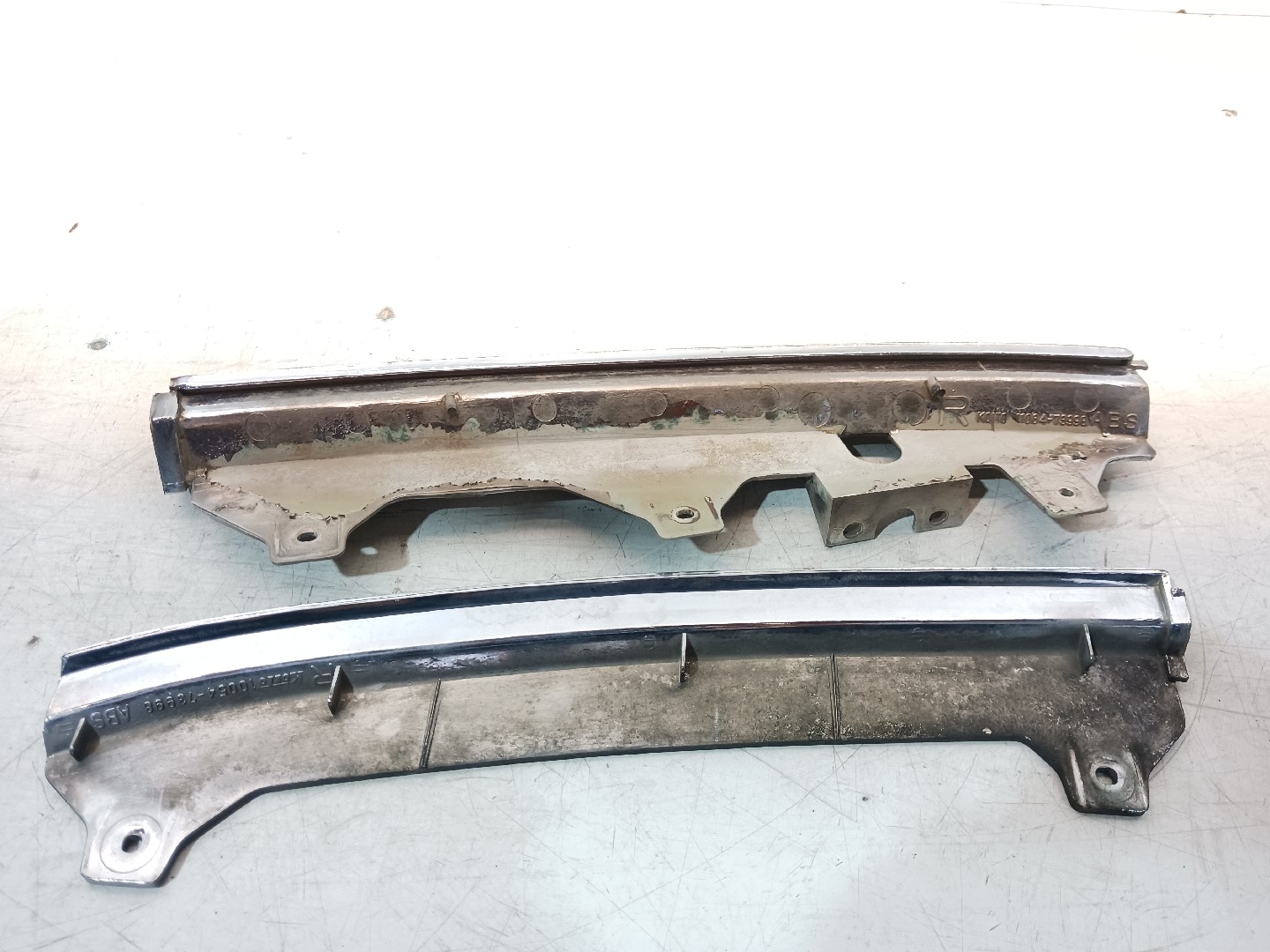 Bigode da optica Dto  TOYOTA Land Cruiser 80 (_J8_) Imagem-1