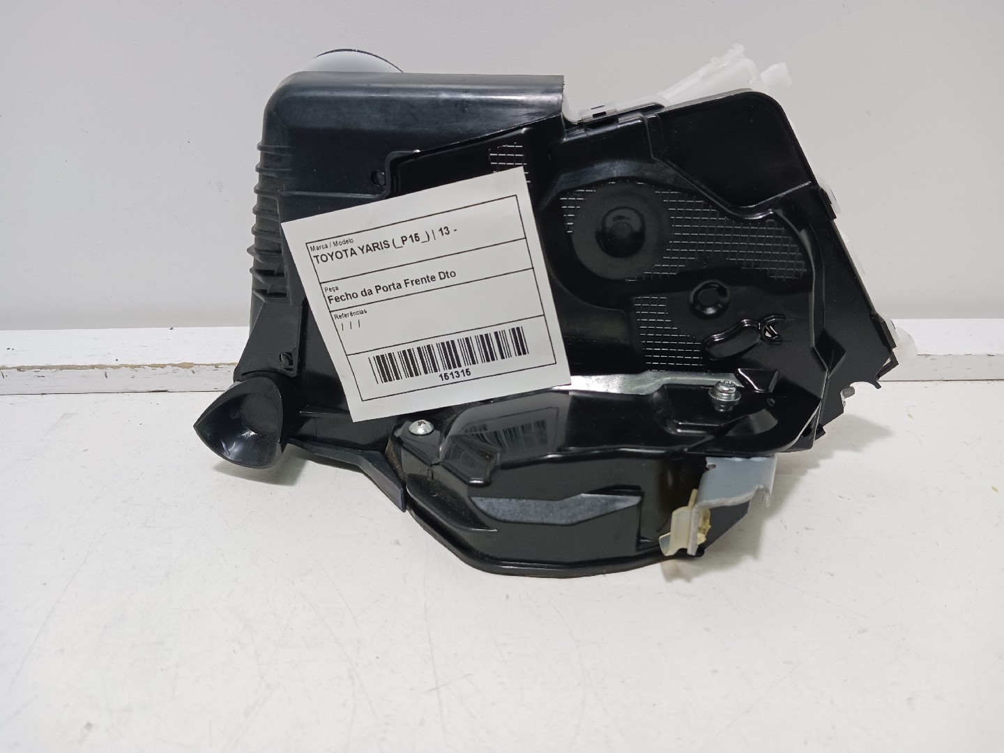 Front Right Door Lock TOYOTA Yaris (_P15_)