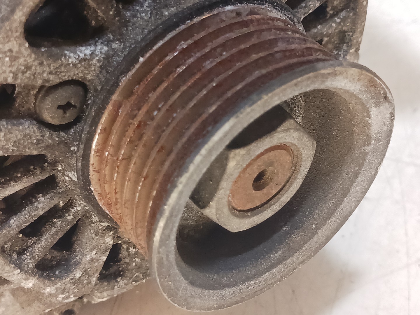 Alternador FORD Fiesta IV (JA_, JB_) Imagem-1