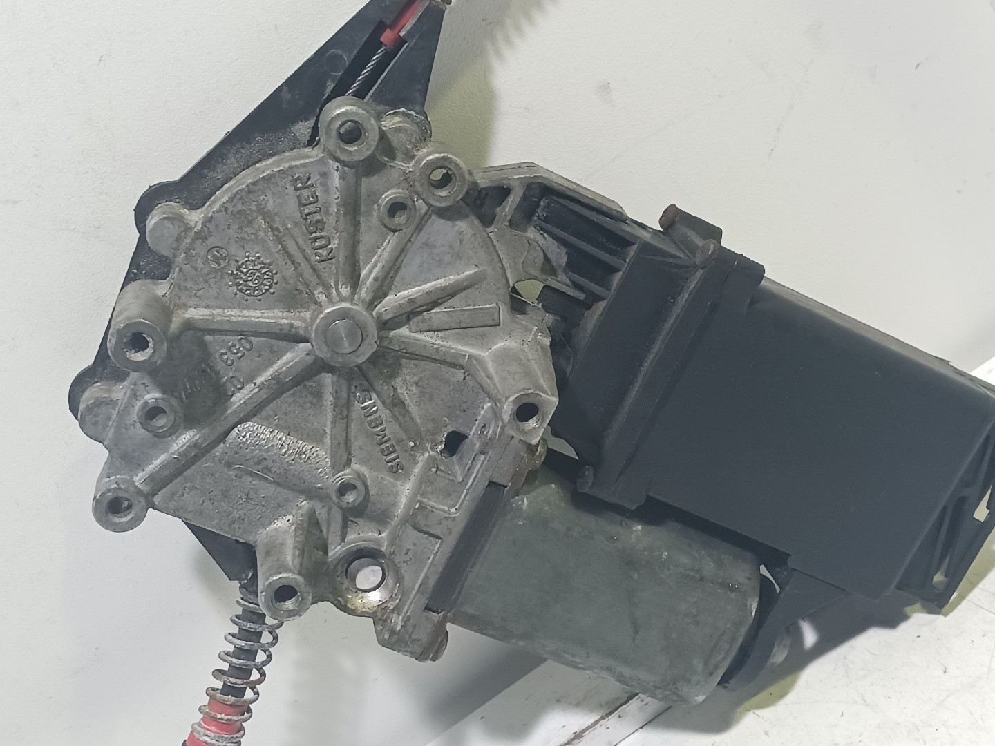 Lève-vitre arrière gauche VOLKSWAGEN Passat (3A2, 35I) Imagem-3