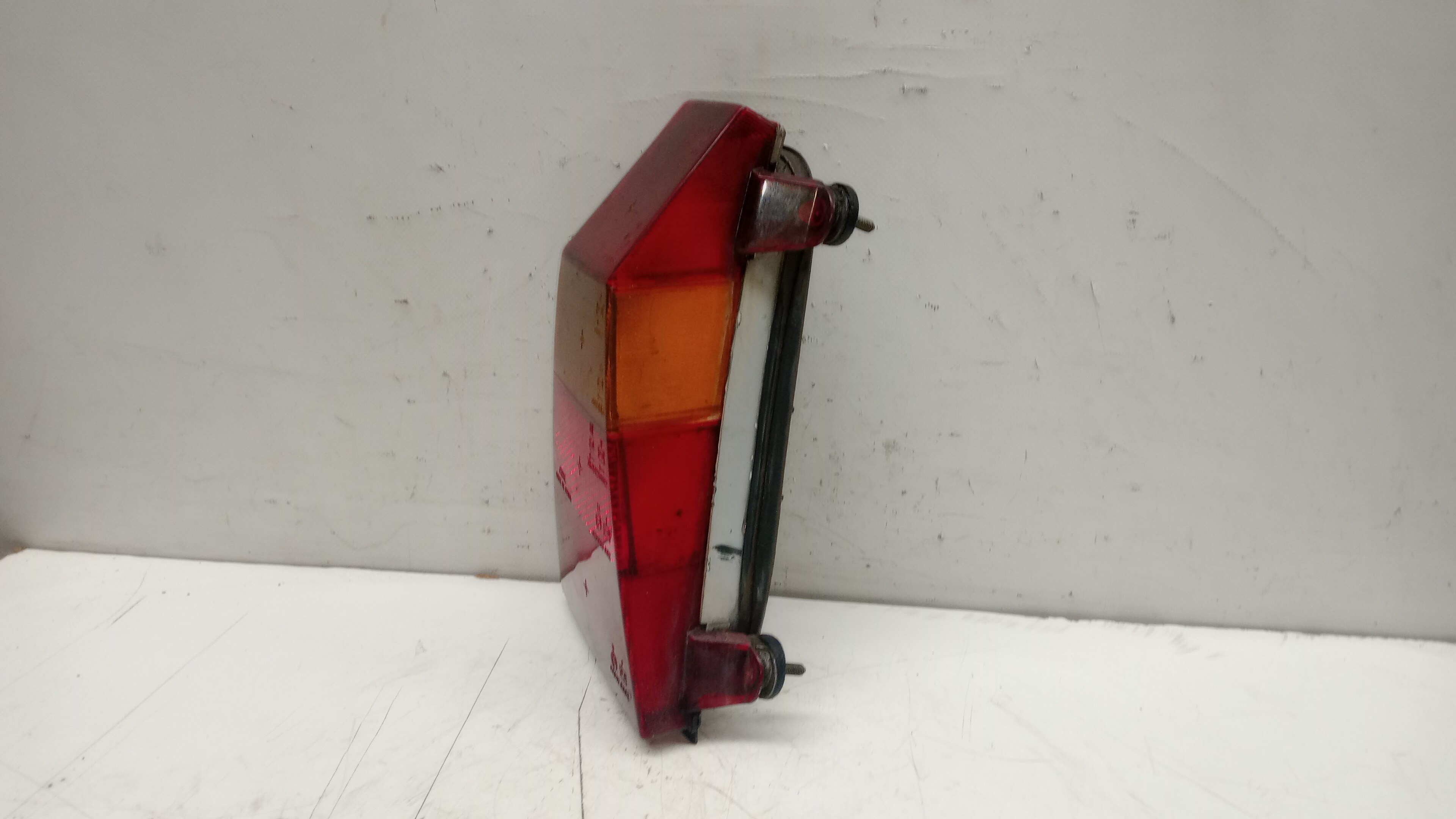 Feu arrière Gauche CITROËN AX (ZA-_) Imagem-1