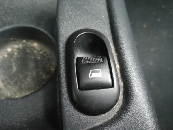 Commande / interrupteur lève-vitre Avant Droite CITROËN C3 I (FC_)