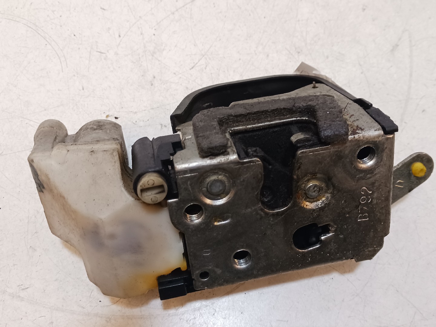 Cerradura / cierre puerta trasera derecha ALFA ROMEO 147 (937_)