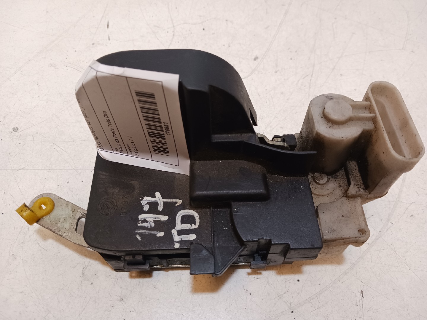 Cerradura / cierre puerta trasera derecha ALFA ROMEO 147 (937_) Imagem-1