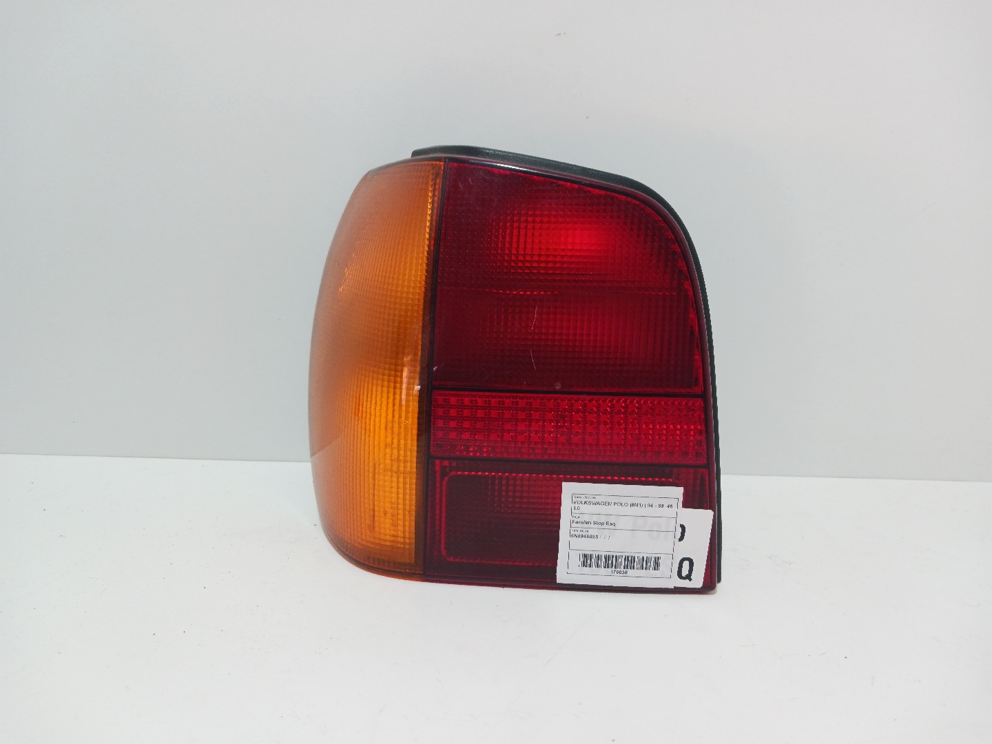 Farolim esquerdo VOLKSWAGEN Polo (6N)