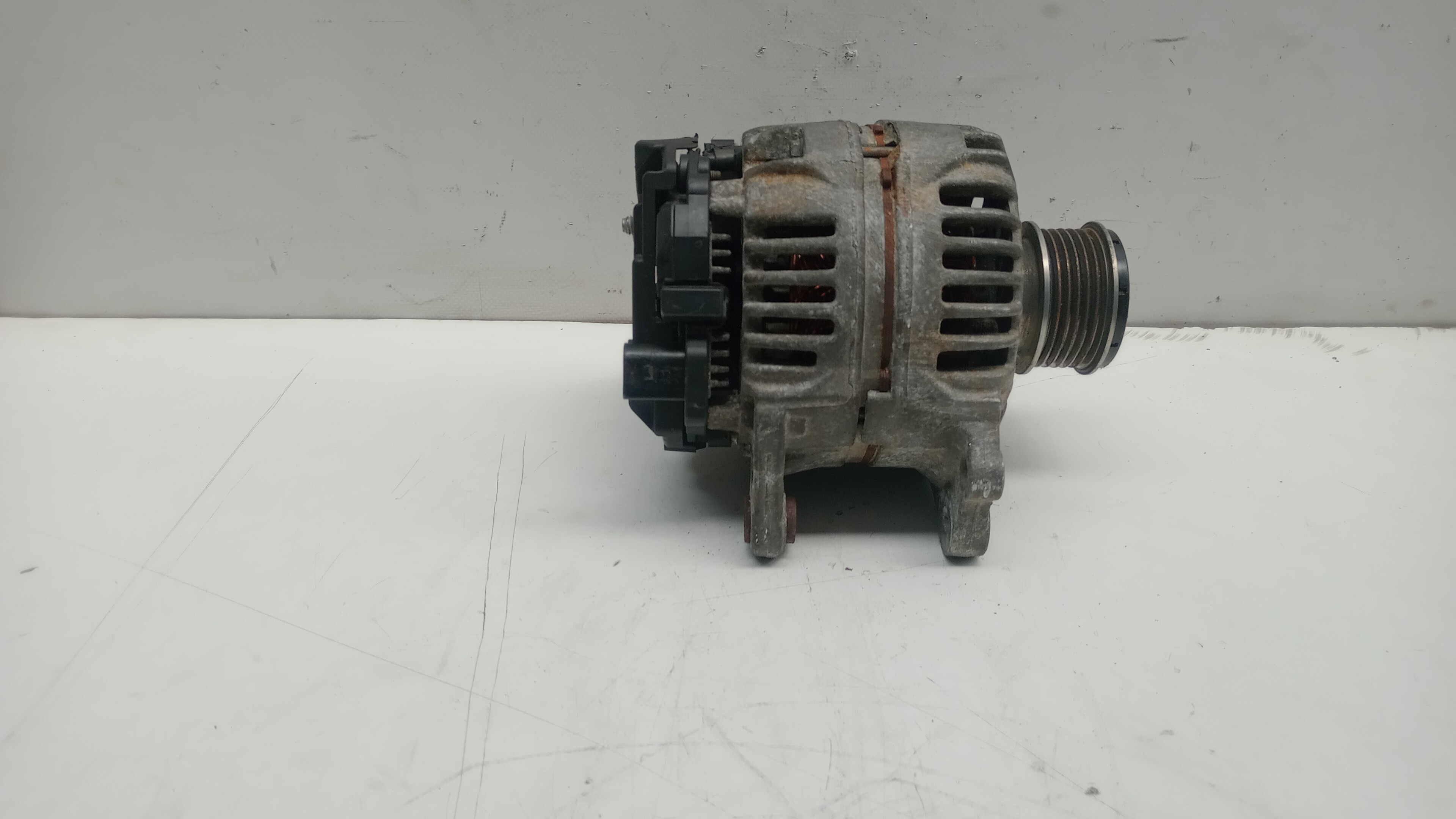 Alternador VOLKSWAGEN Golf IV (1J1) Imagem-2