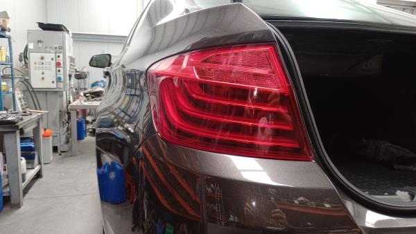 Farolim esquerdo BMW 5 (F10)