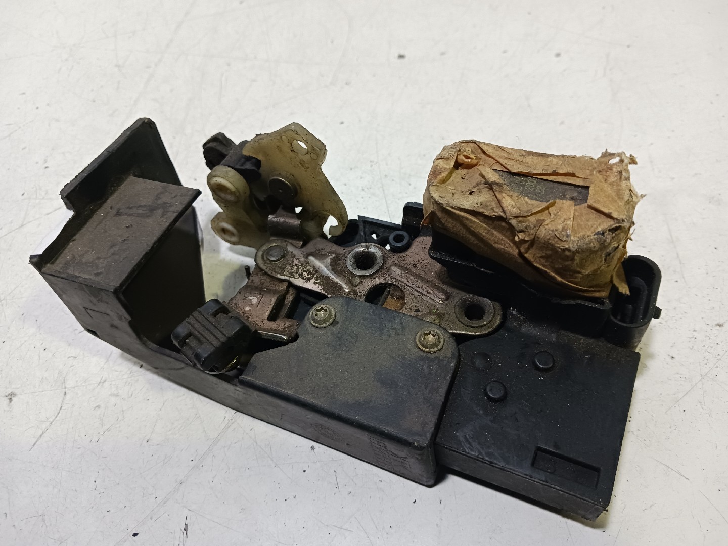 Cerradura / cierre puerta trasera izquierda ALFA ROMEO 156 (932_) Imagem-1