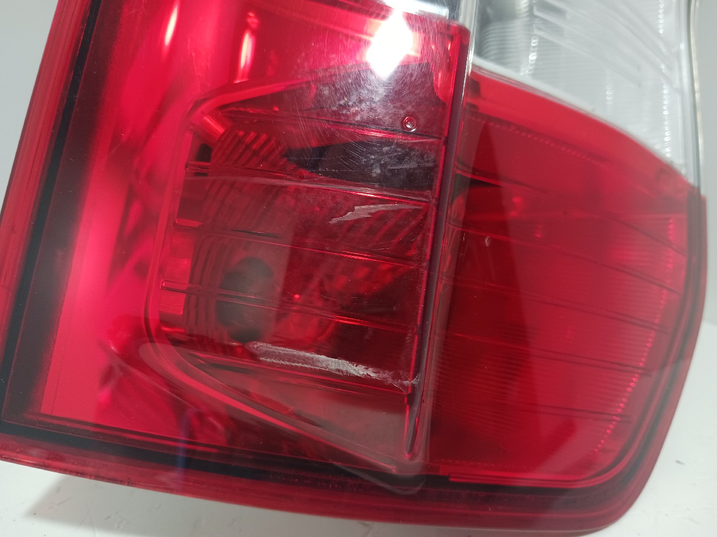 Feu arrière Gauche FORD Transit Tourneo Imagem-3