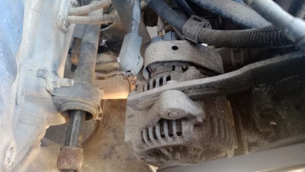 Alternador TOYOTA Corolla Sedan (_E10_) Imagem-1