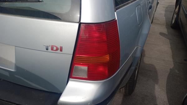 Farolim direito VOLKSWAGEN Golf IV Variant (1J5)