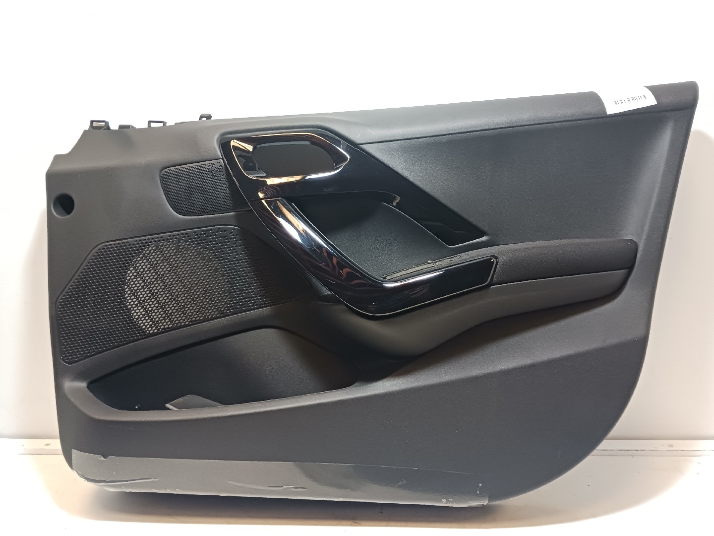 Right front door panel PEUGEOT 208 Imagem-0