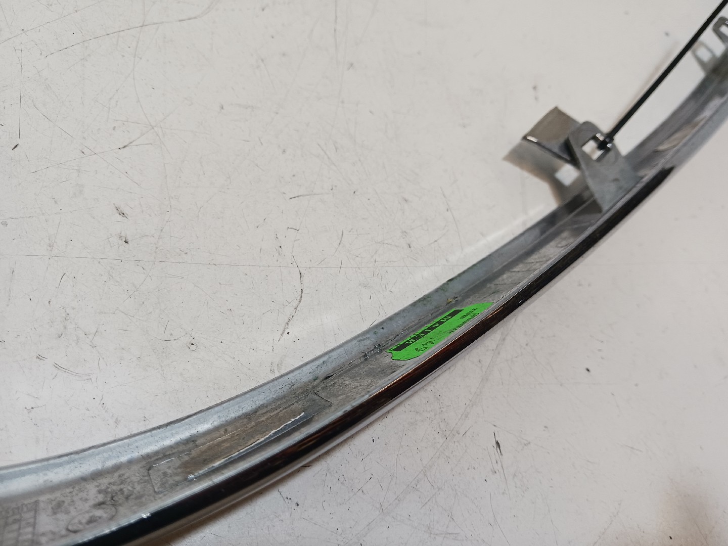 Moulure pare-chocs arrière gauche JAGUAR XJ (X350) Imagem-3