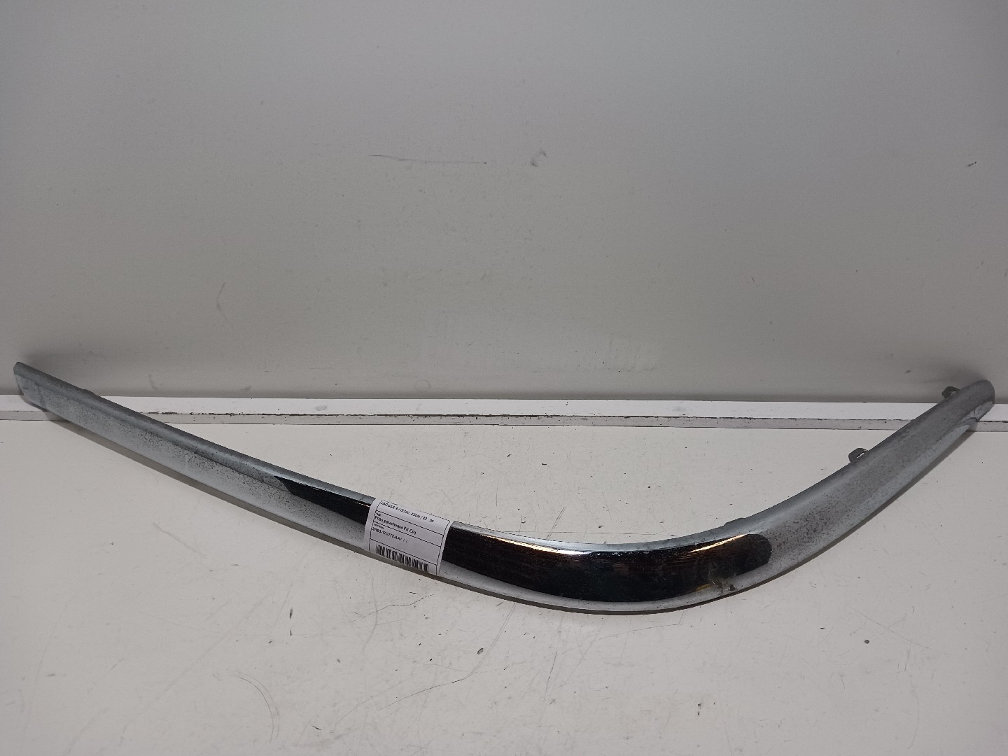 Moulure pare-chocs avant gauche JAGUAR XJ (X350)