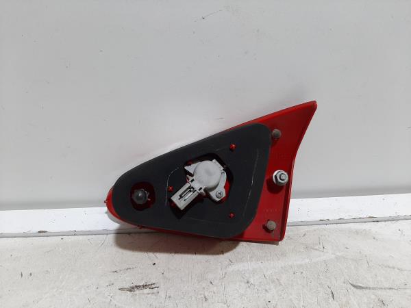 Piloto izquierdo del maletero ALFA ROMEO 147 (937_) Imagem-1