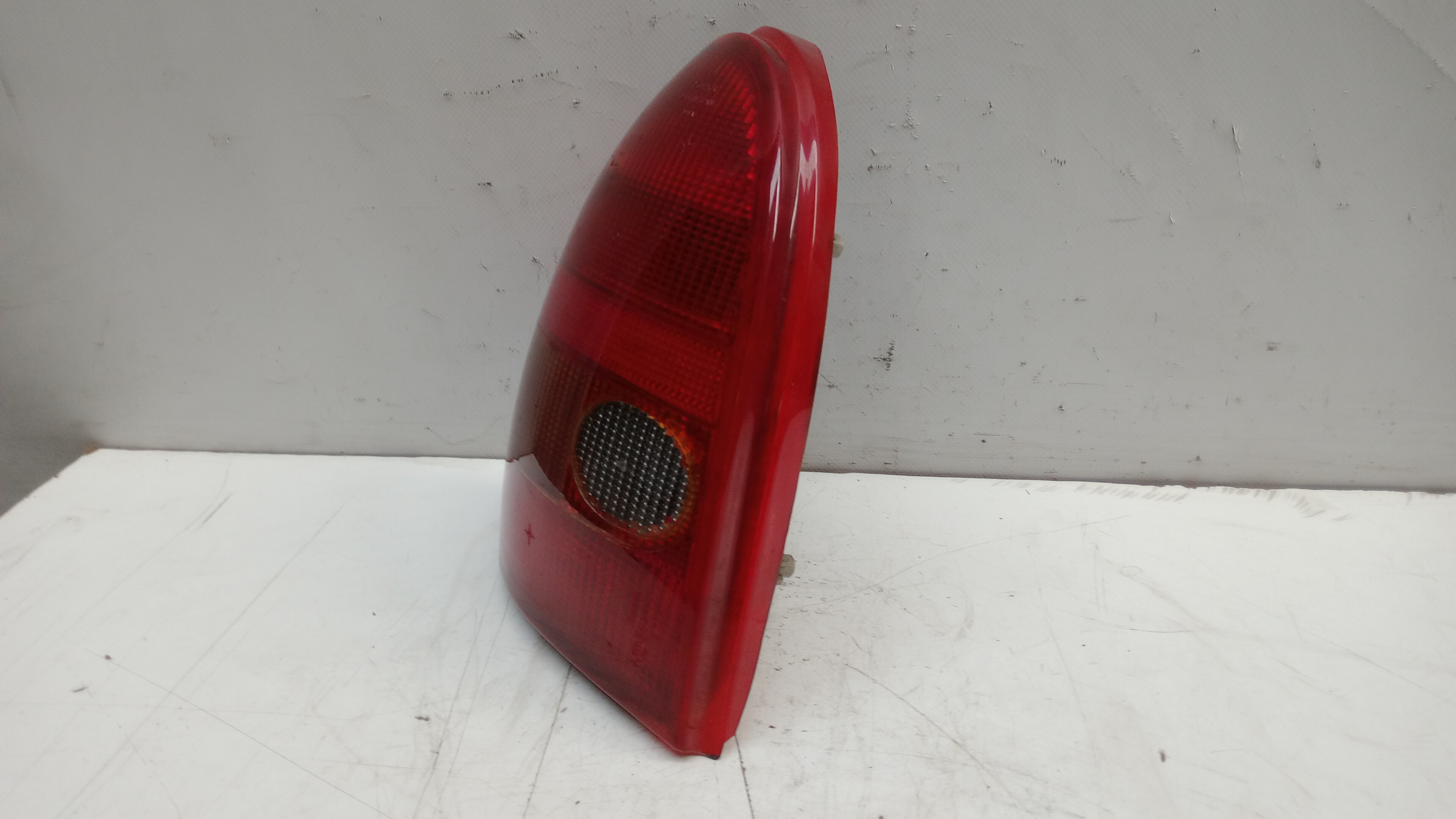 Farolim esquerdo OPEL Corsa B Imagem-1