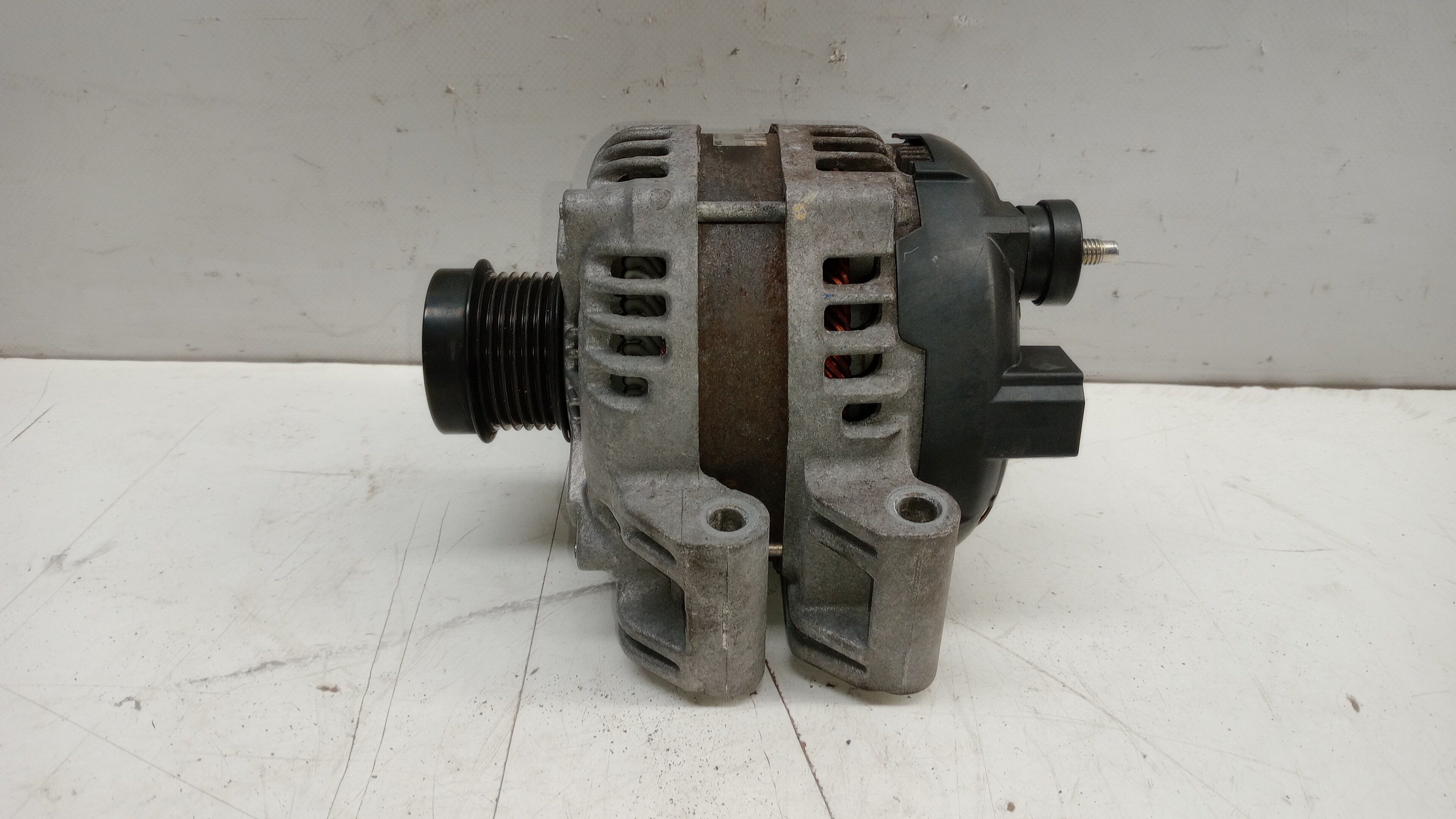 Alternador MASERATI Levante Imagem-1